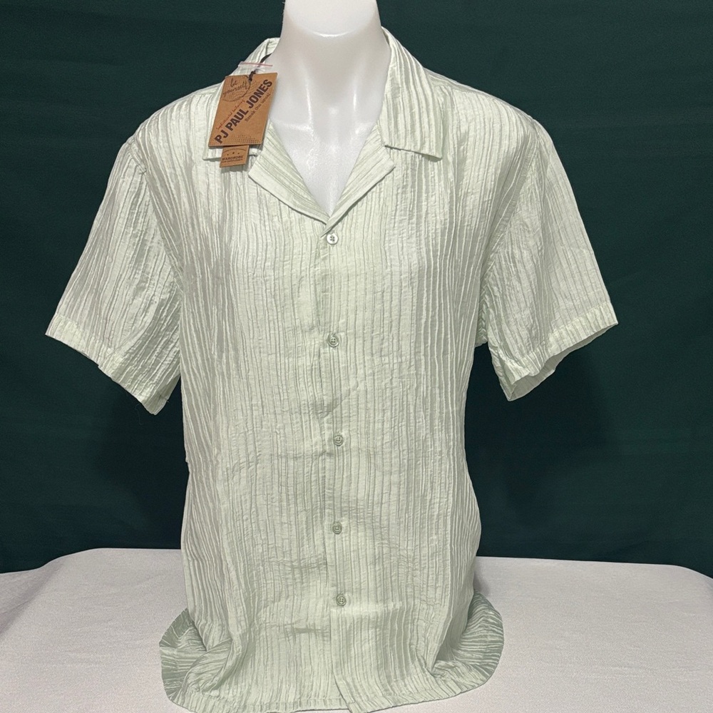 Men's Casual Light Green Button Down Shirt